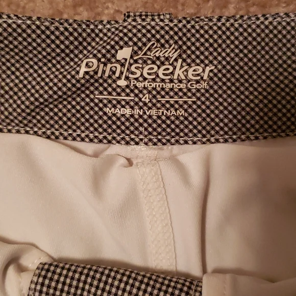 Lady Pinseeker Women's Golf Skirt - Picture 4 of 16